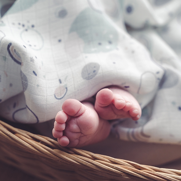 Poduszka muślinowa dla niemowląt CUDDLY DOTS